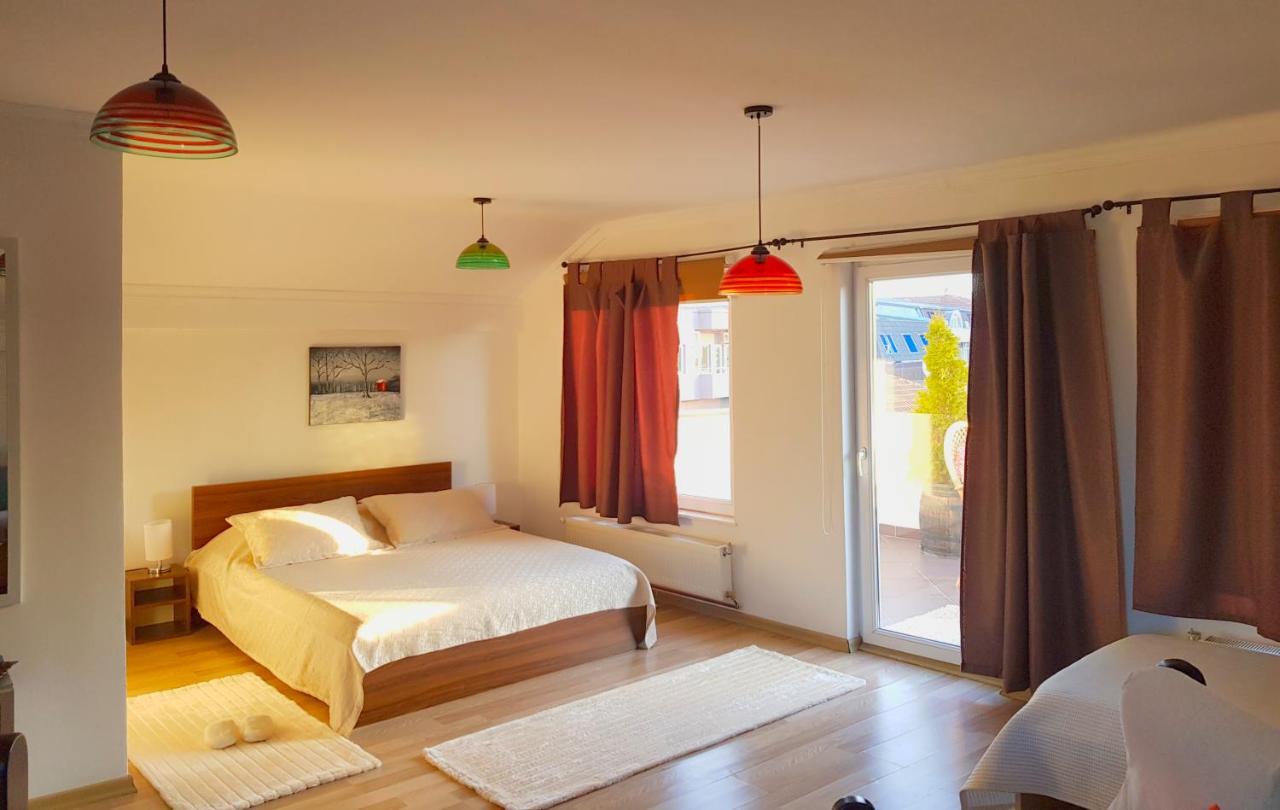 Hotel Kika Pristina Exteriör bild